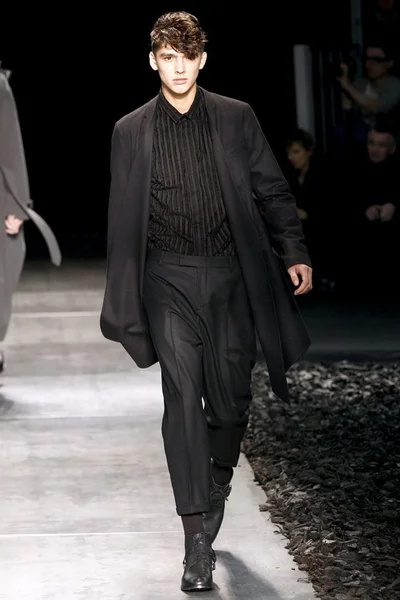Look 40